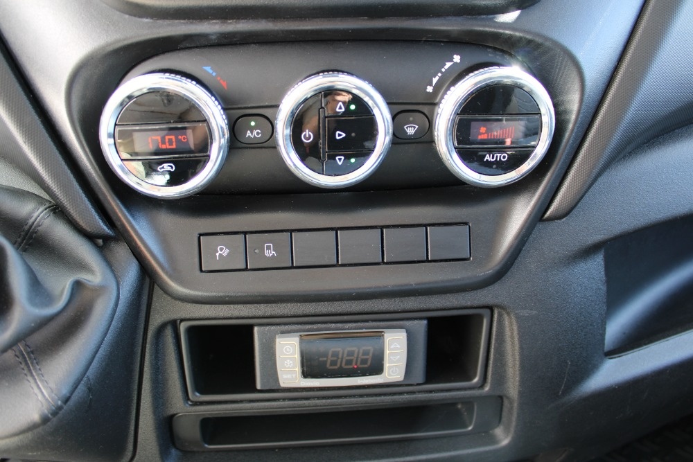 Iveco Daily, 35S160 2,3 Chlaďák Maxi+klima - 13