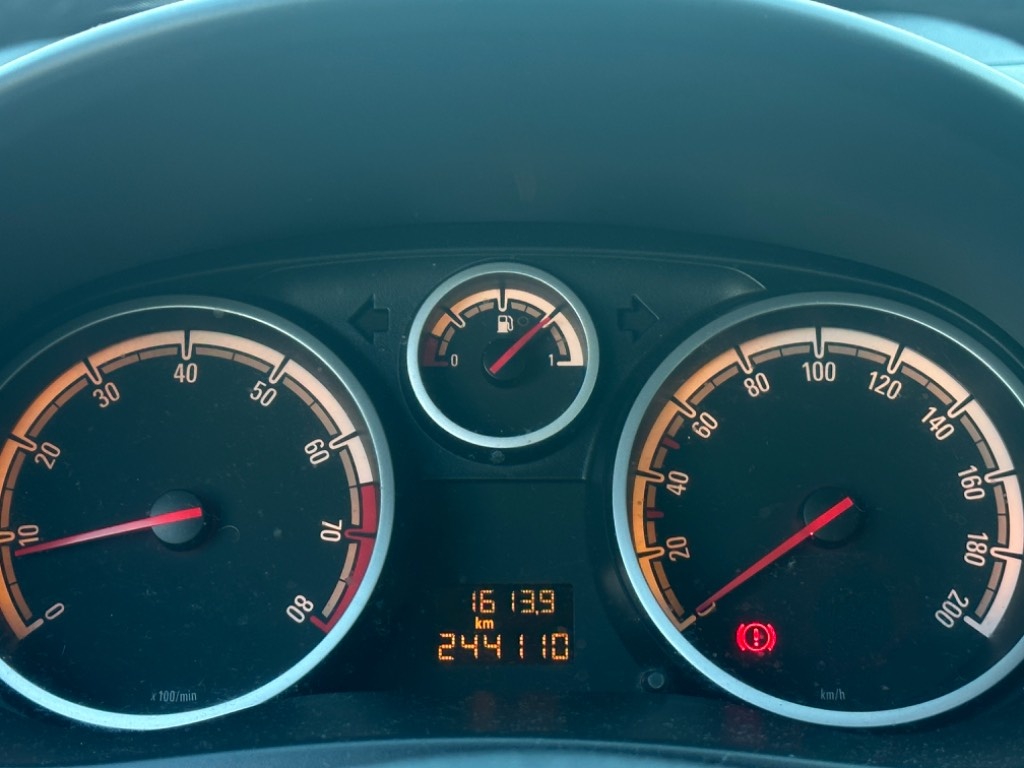 Opel Corsa 1.2 16V Enjoy - 13