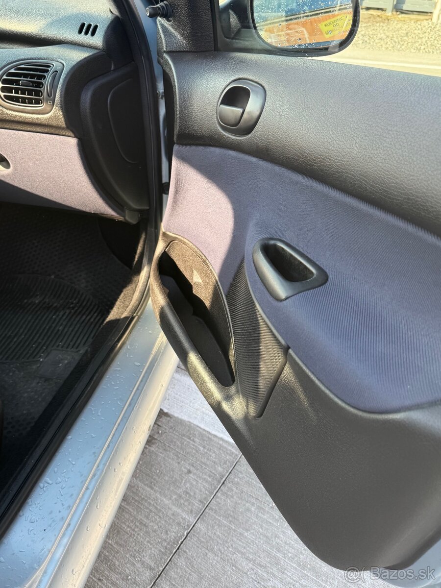 Peugeot 206 1.4 XR Présence 55kW75HP M5 - 13