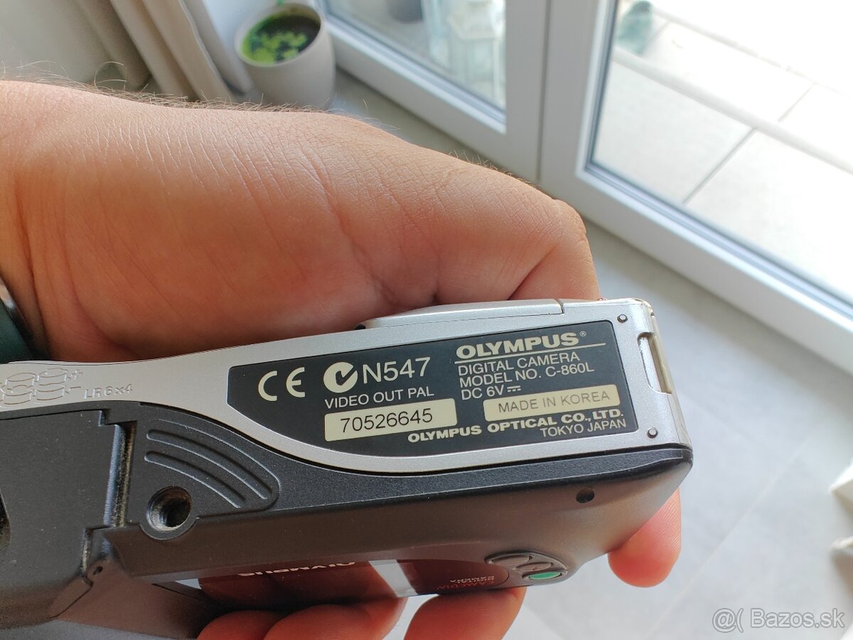 Olympus Camedia Digital Camera C-860L (1990) - 13
