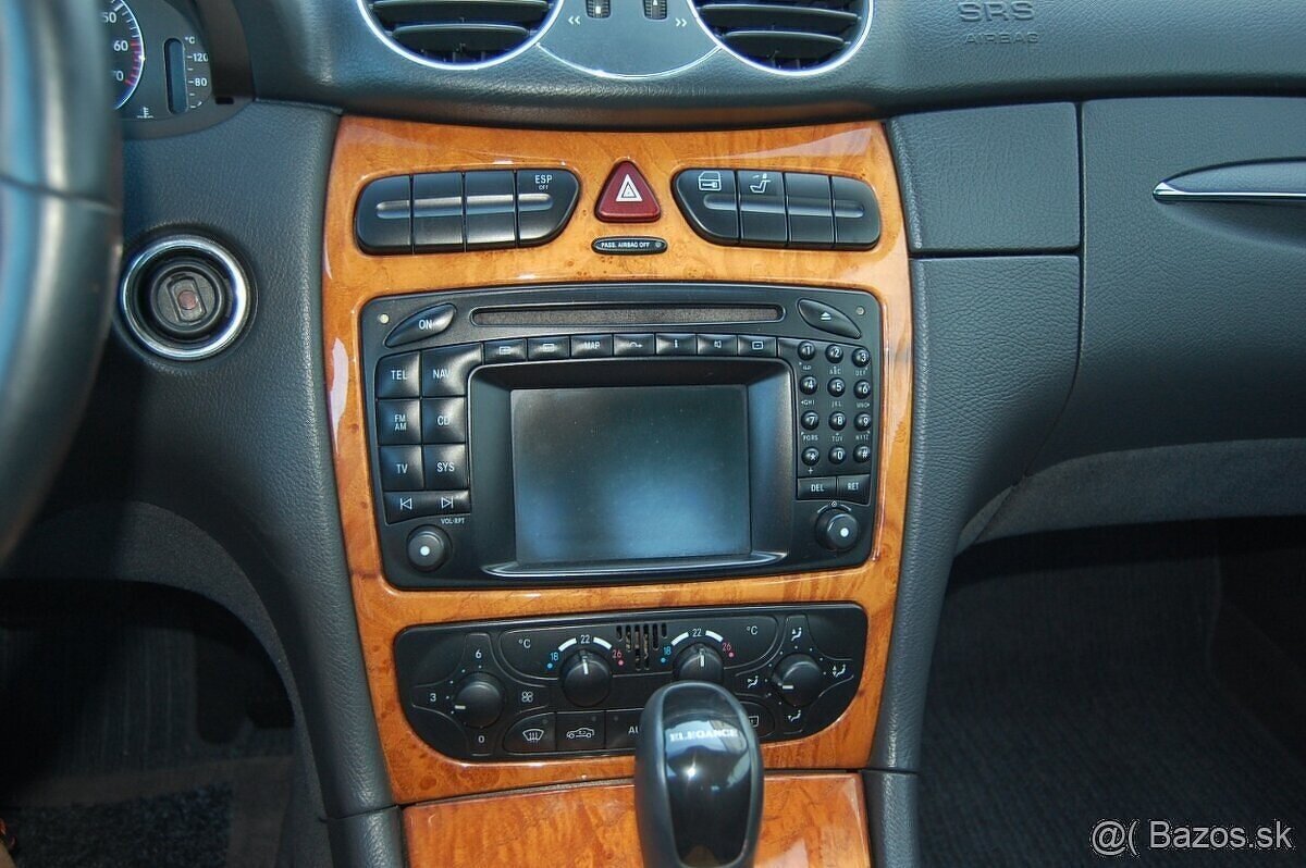 Mercedes-Benz CLK - 13