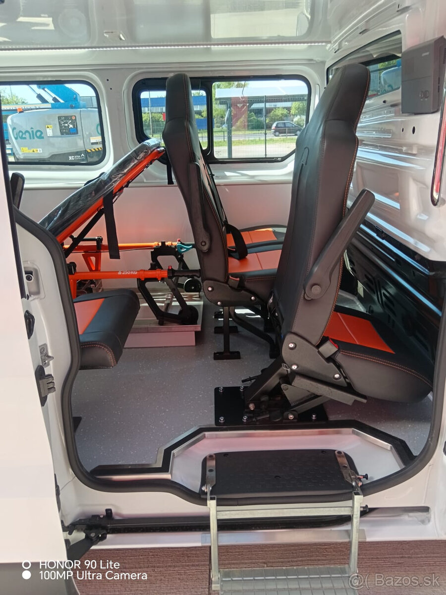 Predám Renault Trafic 2.0 Sanitné vozidlo - 13