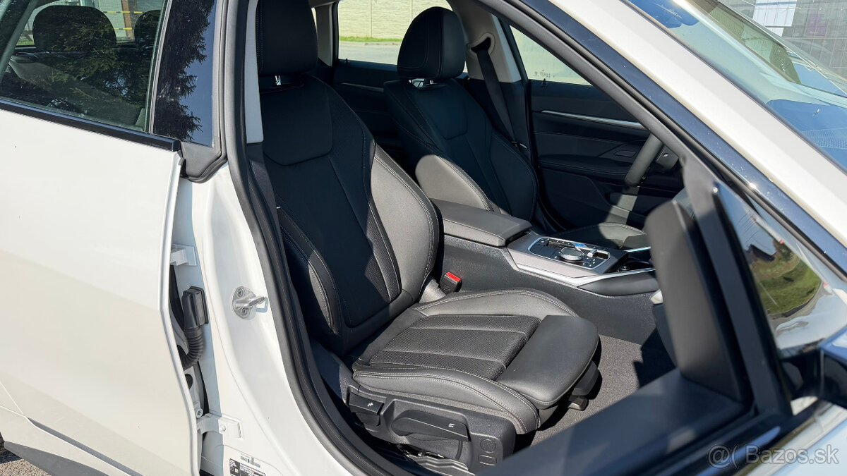 BMW i4 eDrive 35 :: 17.721km :: - 13