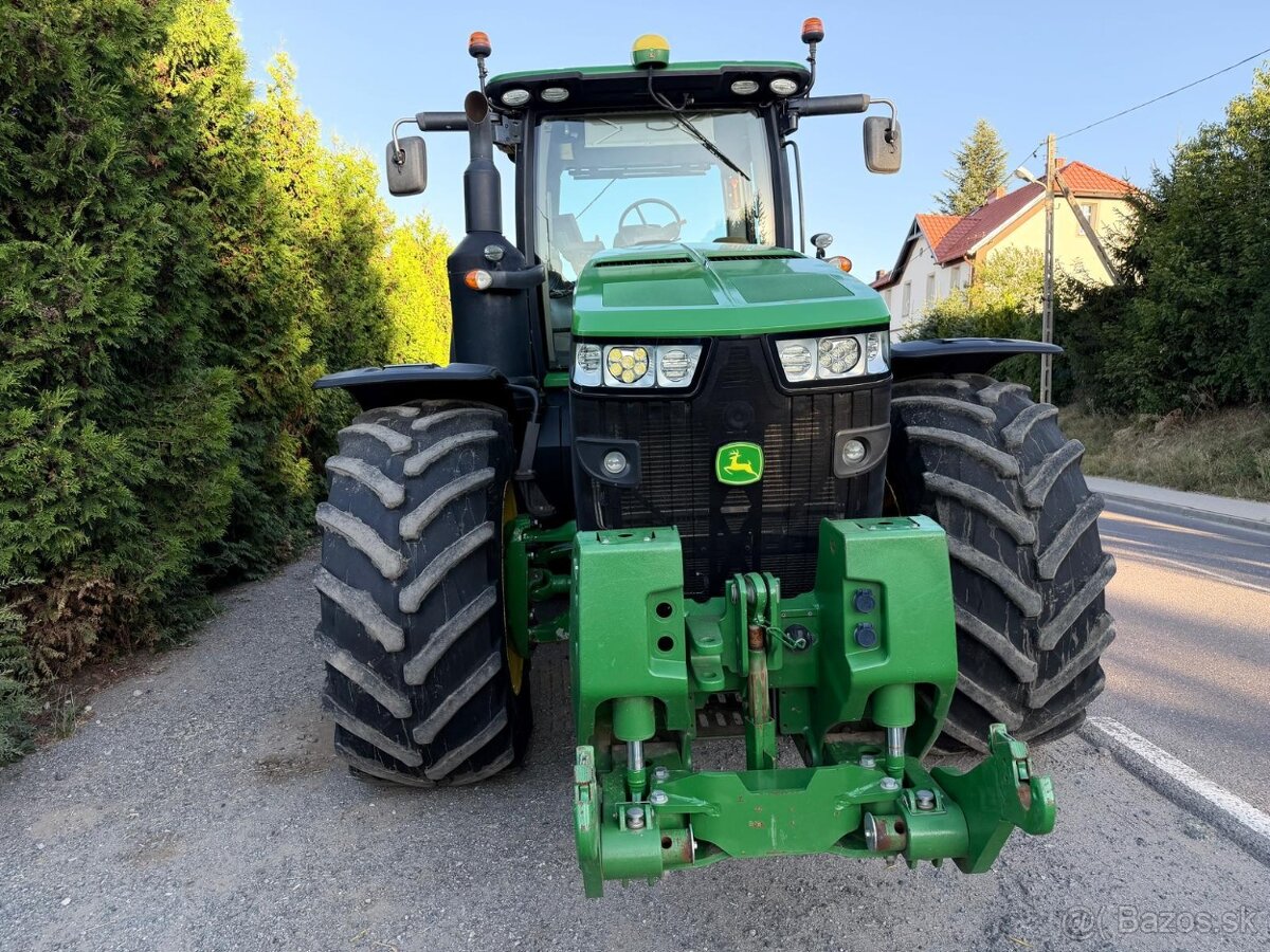 Zemědělský traktor John Deere 8370R, převodovka e23, modelov - 13