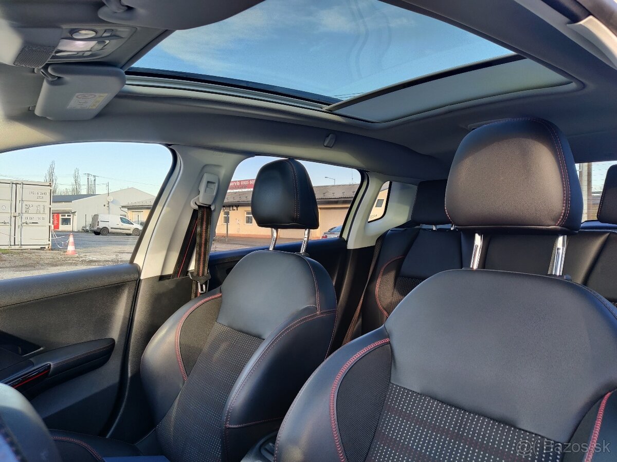 Peugeot 2008 - 13