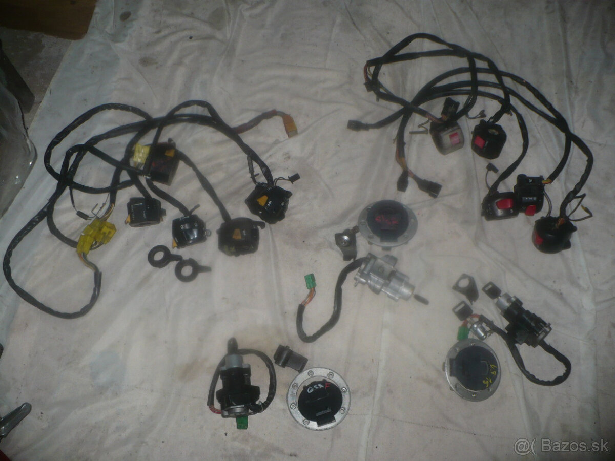 Suzuki SV 650 r.98- 02-díly ze tří kusů - 13