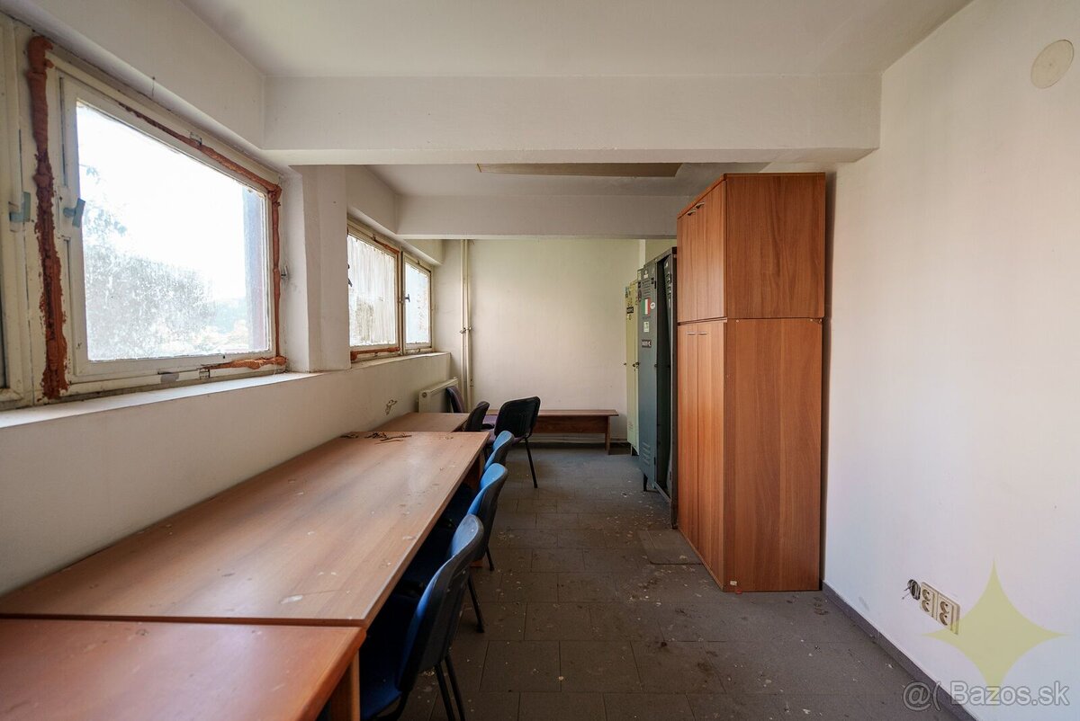 Ponúkam na predaj výrobno - skladové priestory Partizánske - 13