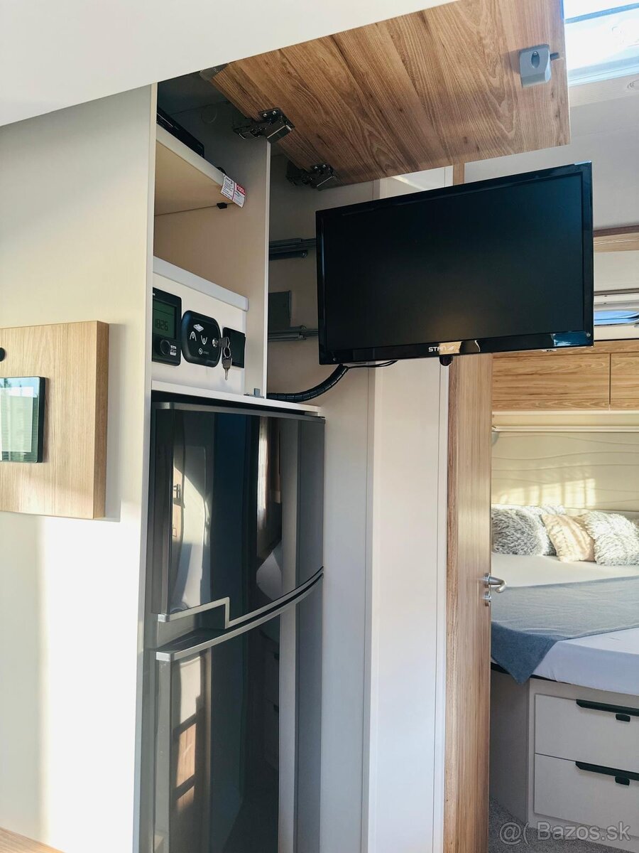 Karavan Bavaria polointegral Fiat - 13