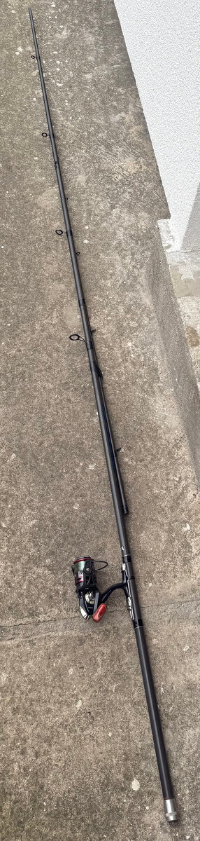 Rybárske prúty (udice) s navijákmi - 13