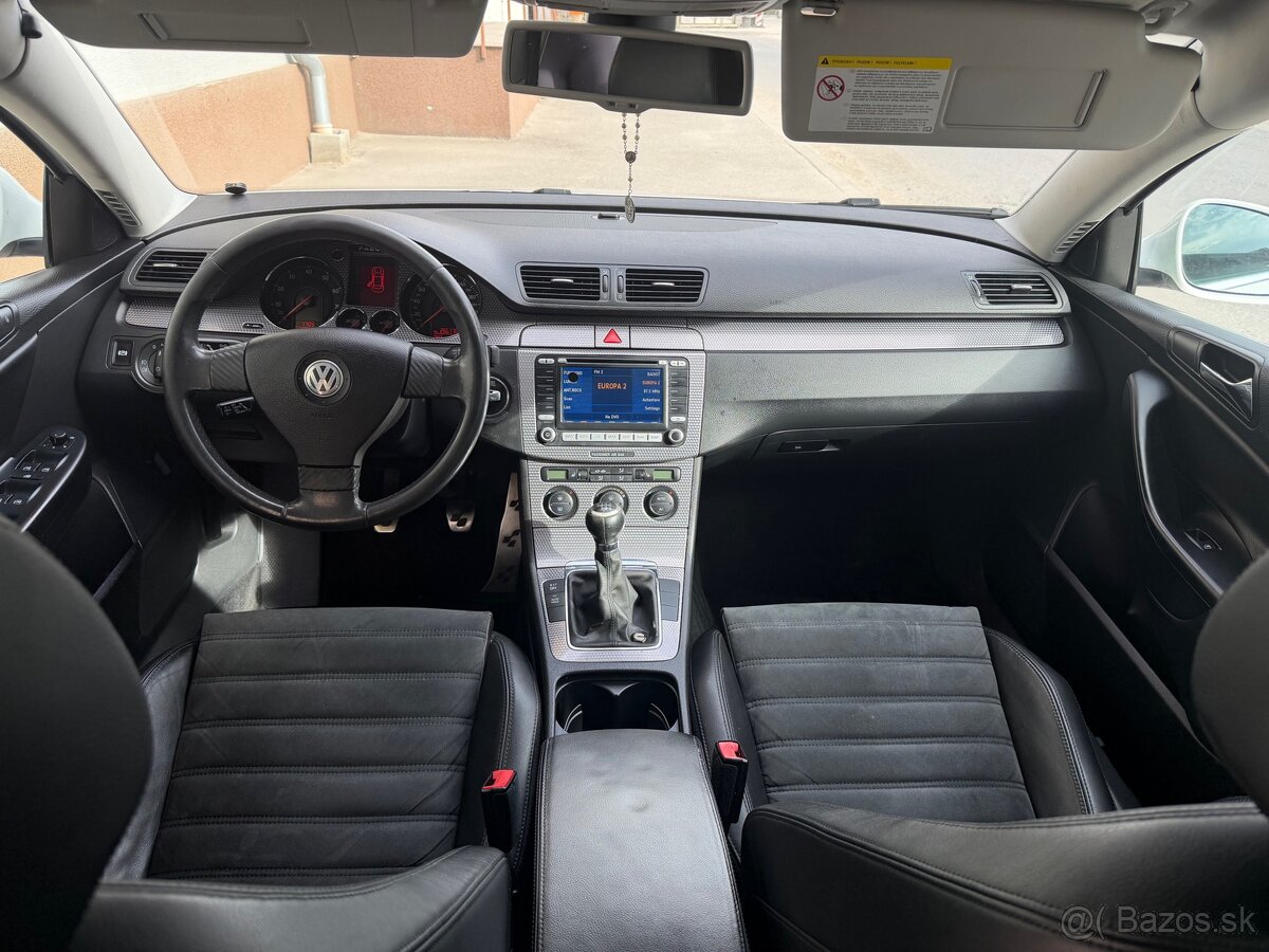 Volkswagen Passat 1.8 TSI R-Line - 13