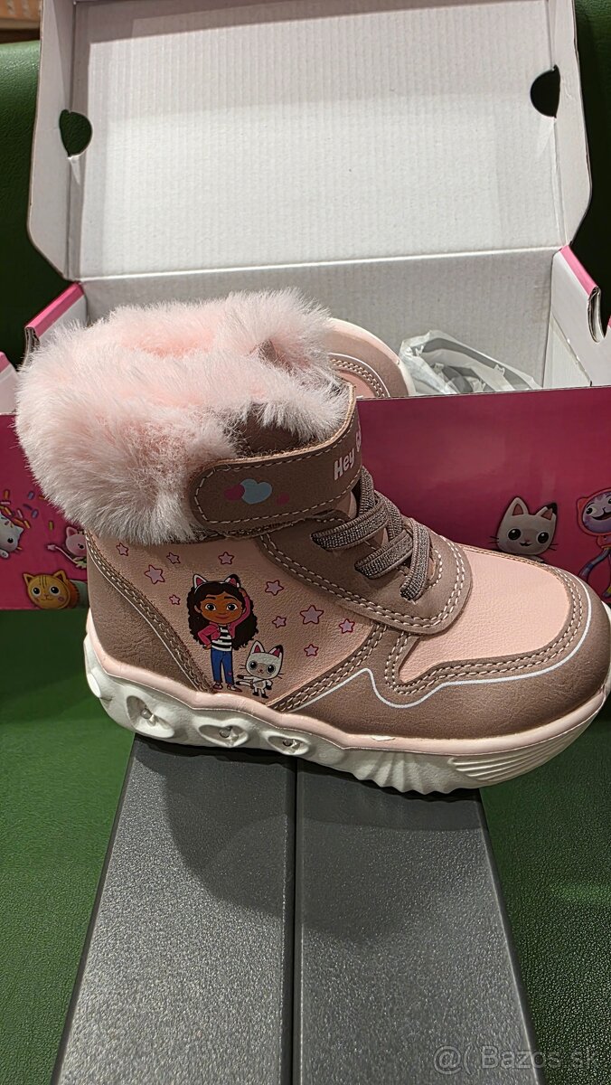 Nenosene nove topanočky pre dievcatko - 13