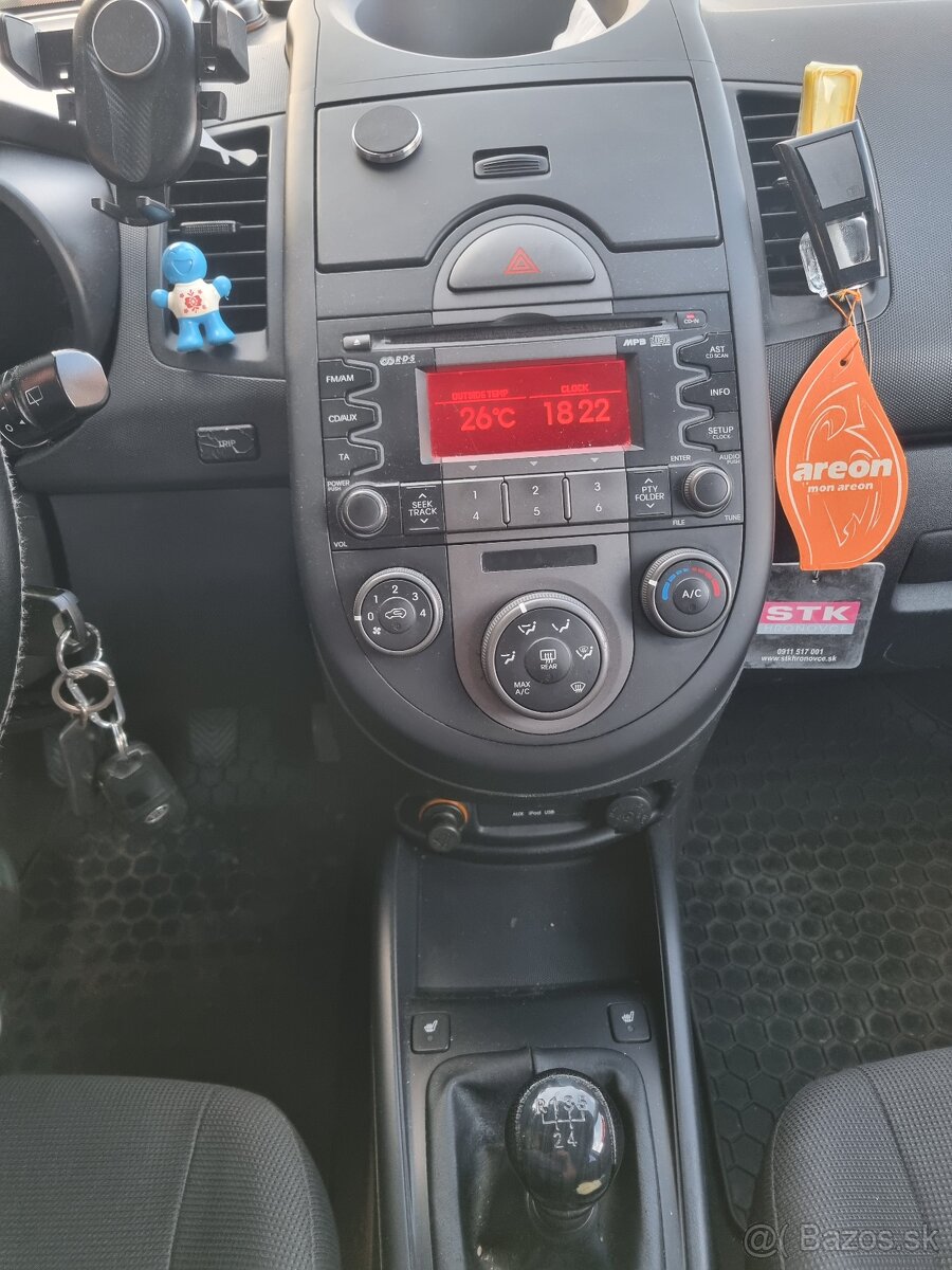 KIA SOUL 1.6i ROK 2009 - 13