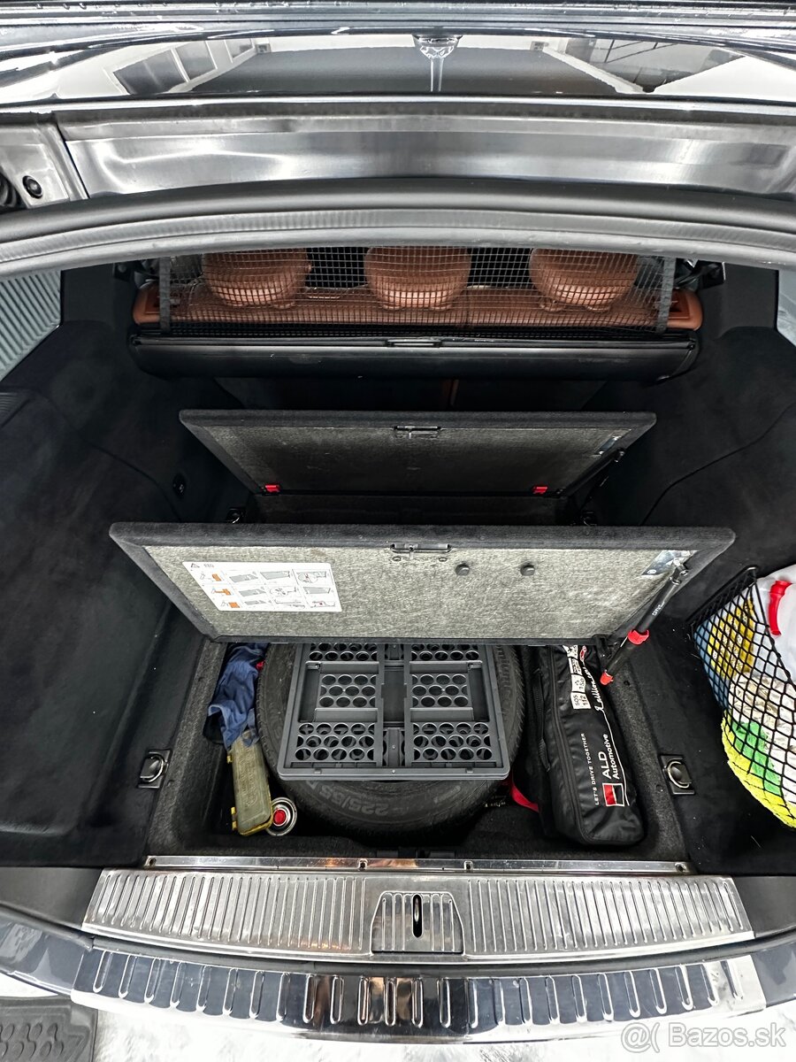 Mercedes Benz E350 V6 4matic - 13