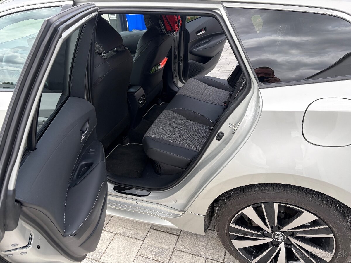 Toyota Corolla Combi TS 2.0 HEV Style+ - 13