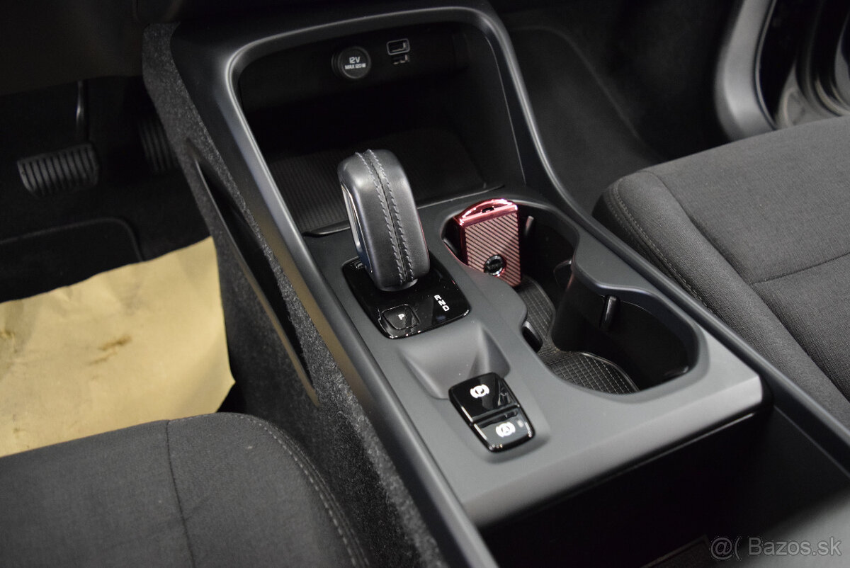 Volvo XC40 T2 MOMENTUM AUTOMAT-DPH 2022 - 13