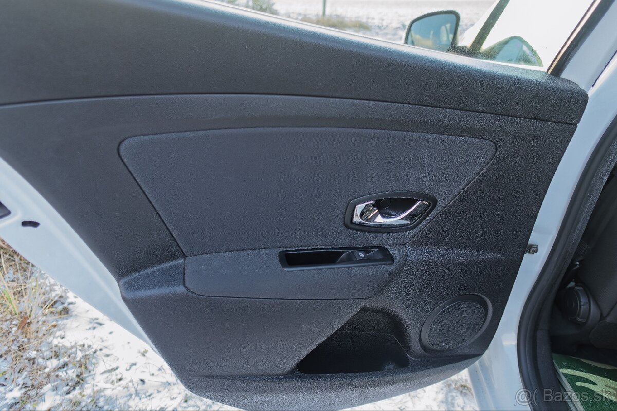 RENAULT MEGANE 3 GRANDTOUR - 13