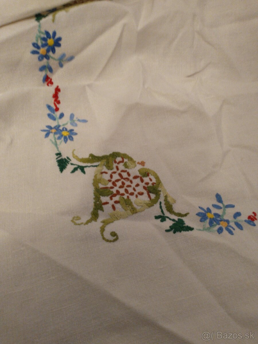 Retro vyšívané obrusy - 13