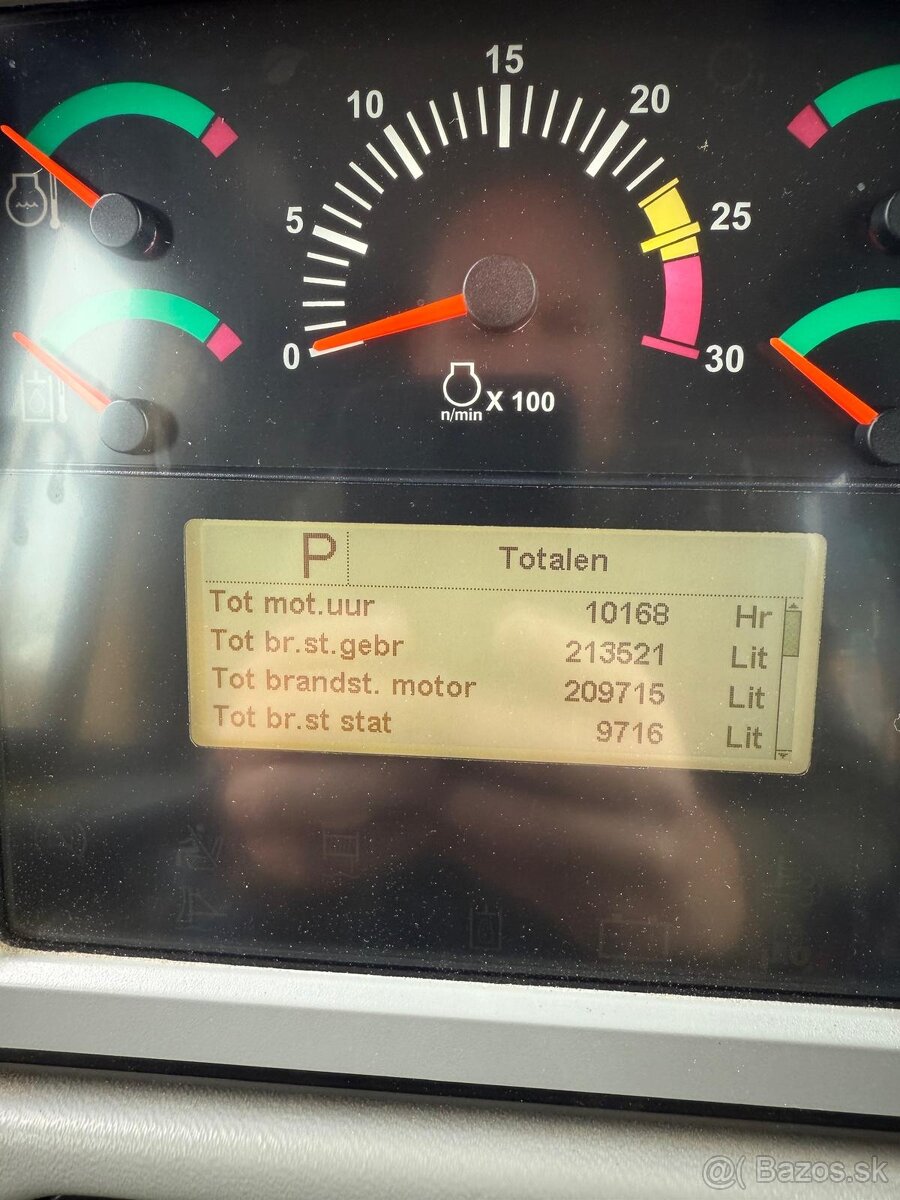 Buldozér CAT D6T LGP - 13