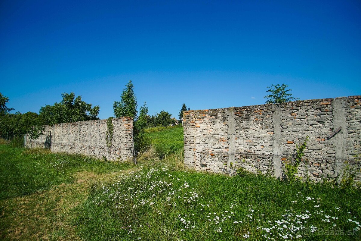 Na predaj pozemok blízko centra s výhľadom na kalváriu - 13