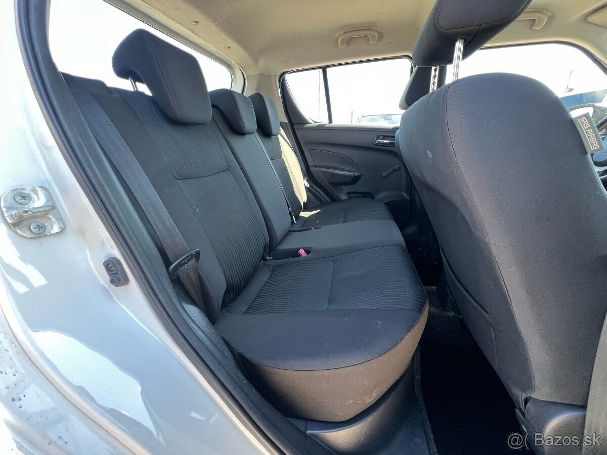 Suzuki Swift 1.2 benzín, 69kW, MT/5, rok:07.2012. - 13