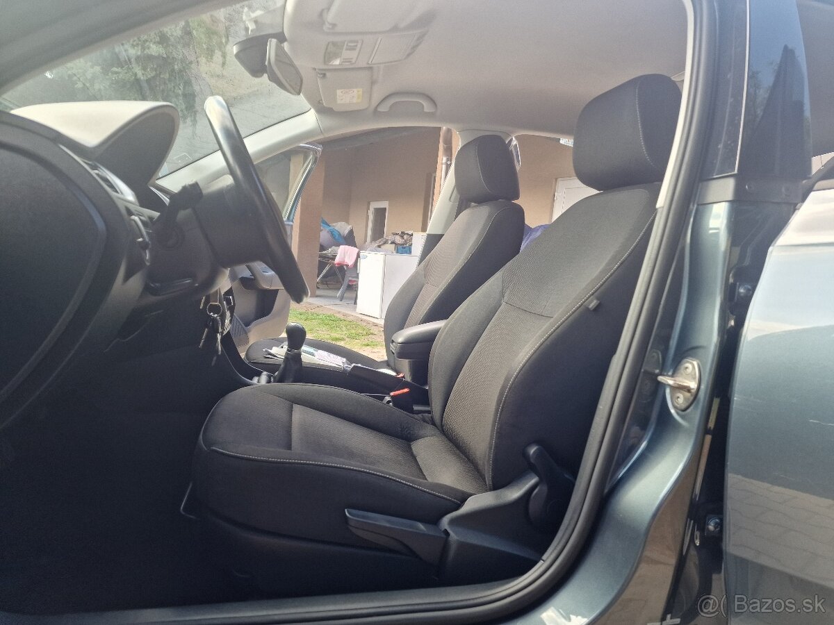 Škoda Rapid Spaceback 1.4 TDi 90k M5 Ambition (diesel) - 13