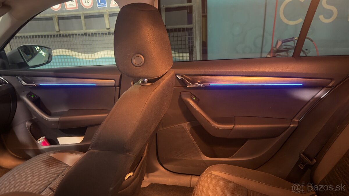 Škoda Octavia Scout - 13