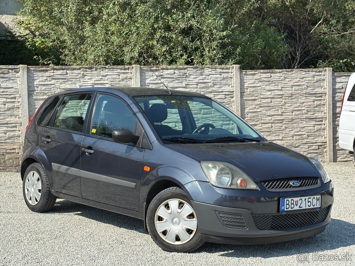Predám Ford Fiesta 1,3 benzin.rok 2007 - 13