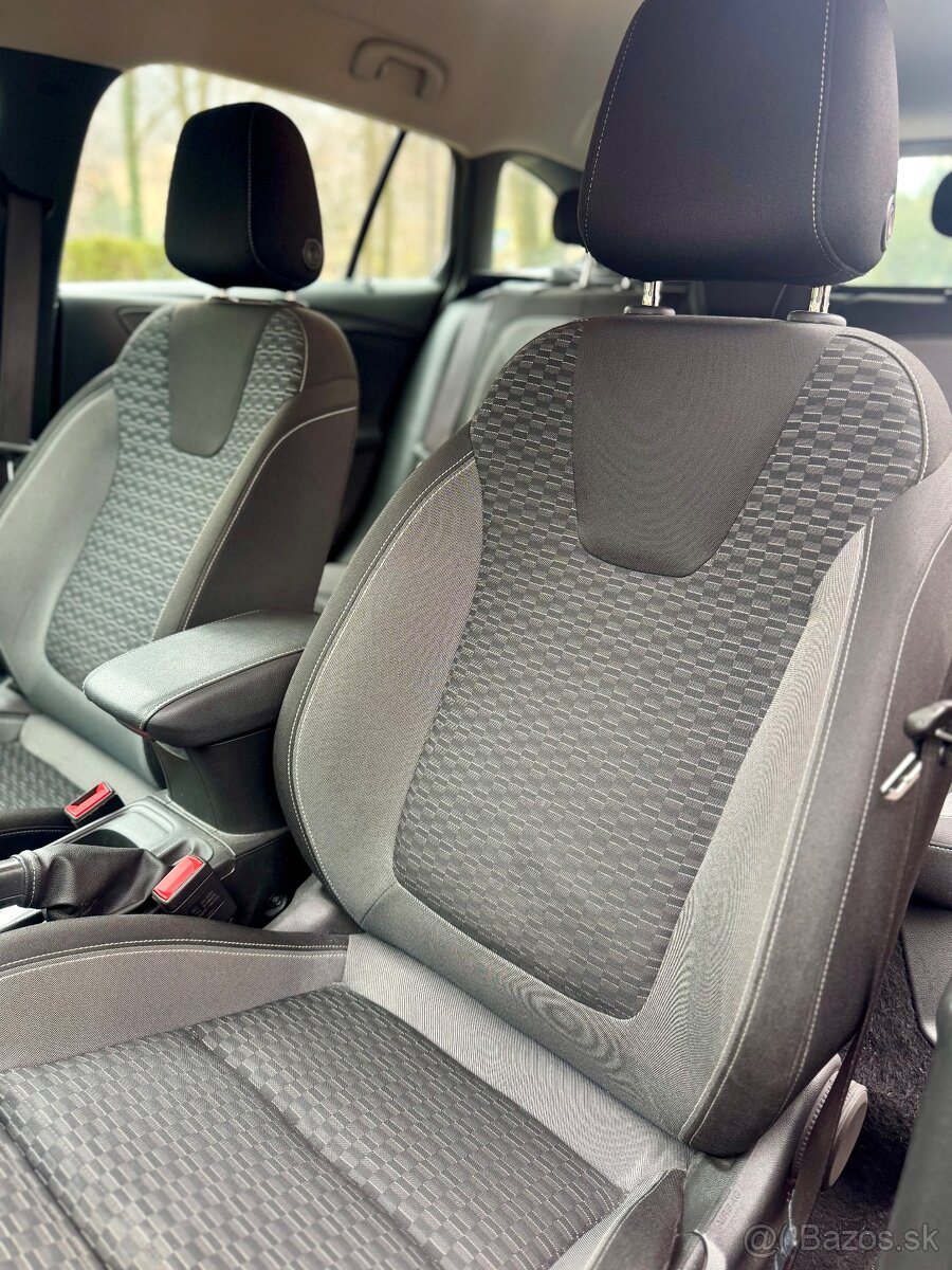 Opel astra sports tourer ST - 13