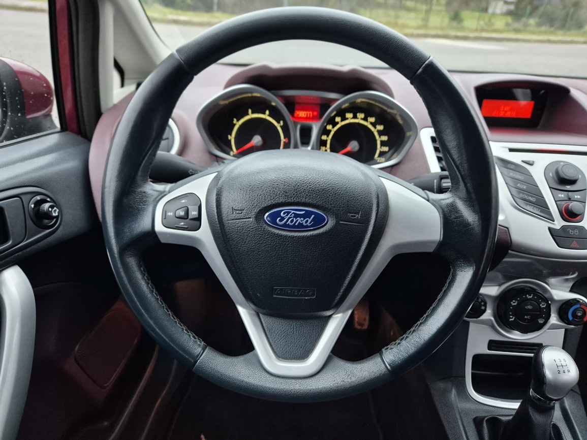 Ford Fiesta 1.25i 60 kW 5°manuál - 13
