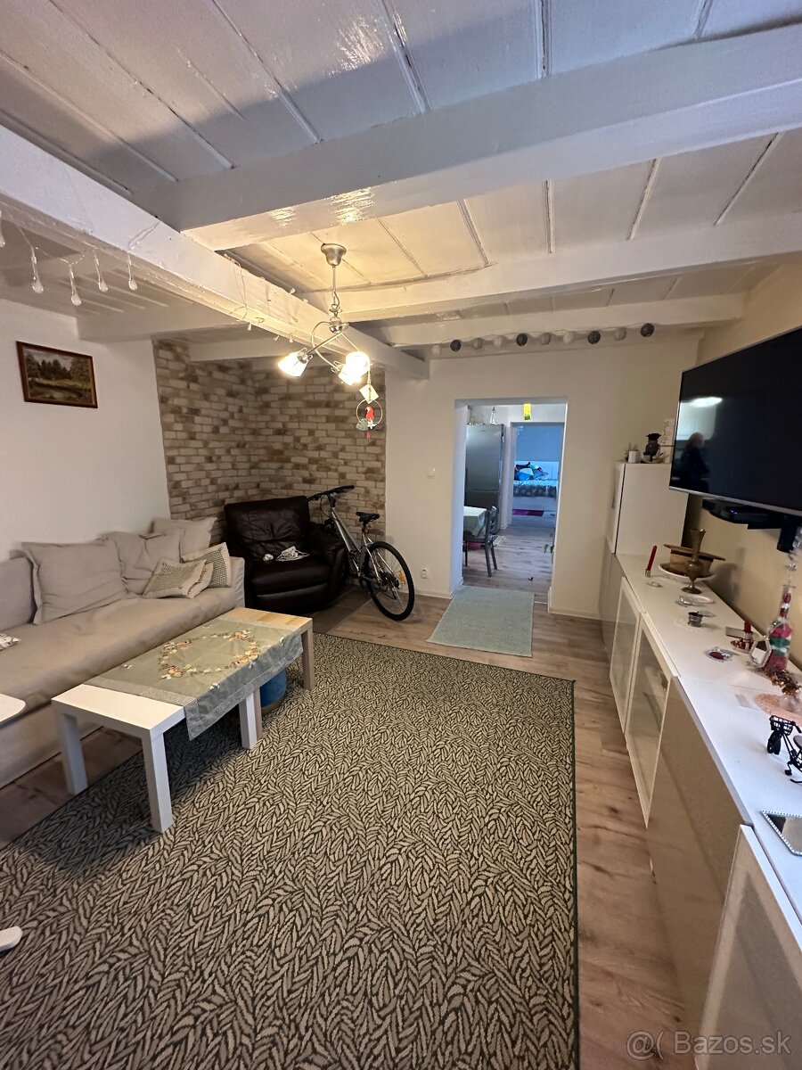 Na predaj rodinný dom v Medveďove - 13