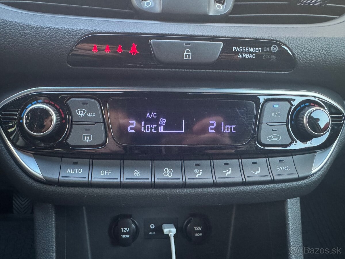 Hyundai i30cw family 1.6crdi - 13