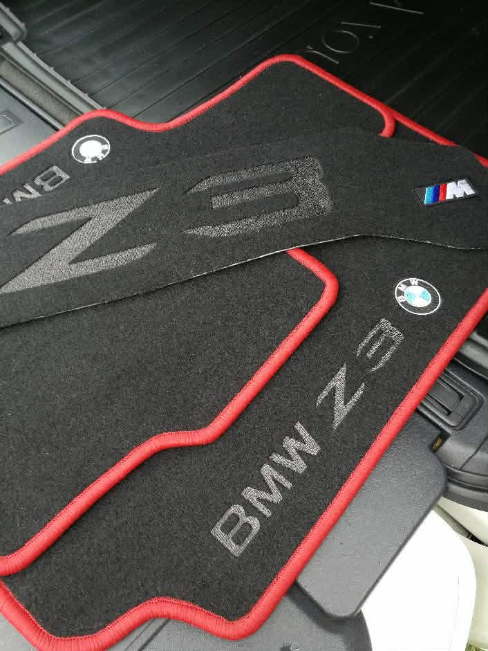 Predám tapacir zadnej kapoty na BMW Z3 - 13