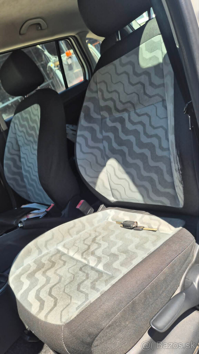 Škoda Fabia II combi 1,4tdi rok výroby 2008 - 13