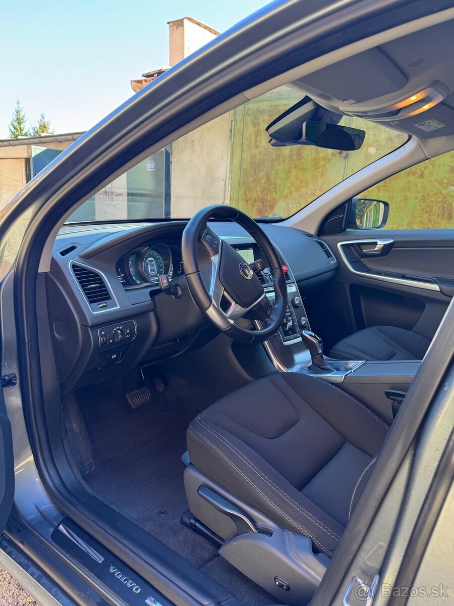 Predám Volvo XC60 AWD - 13
