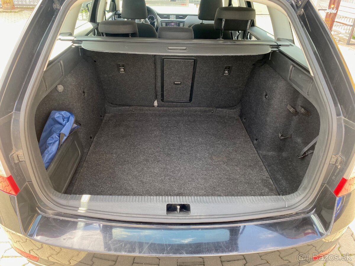 ŠKODA OCTAVIA 1.6 TDI COMBI AMBITION - 13