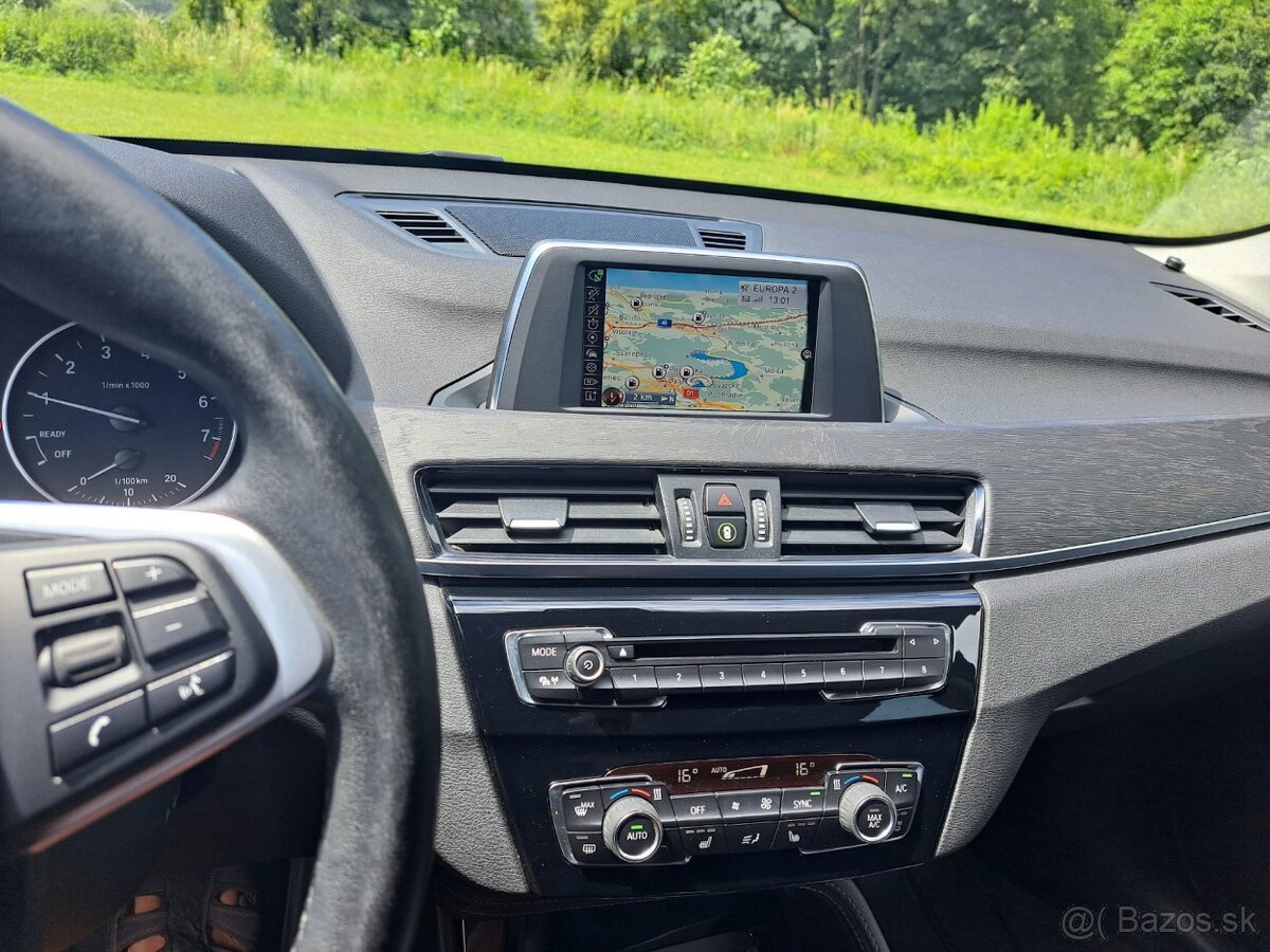 X1 xDrive 20i xLine A/T - 13
