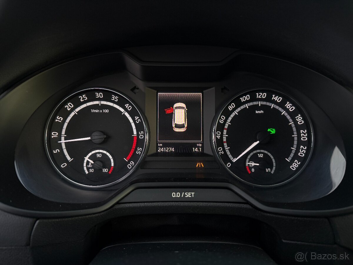 Škoda Octavia Combi 2.0 TDI DPF RS DSG - 13