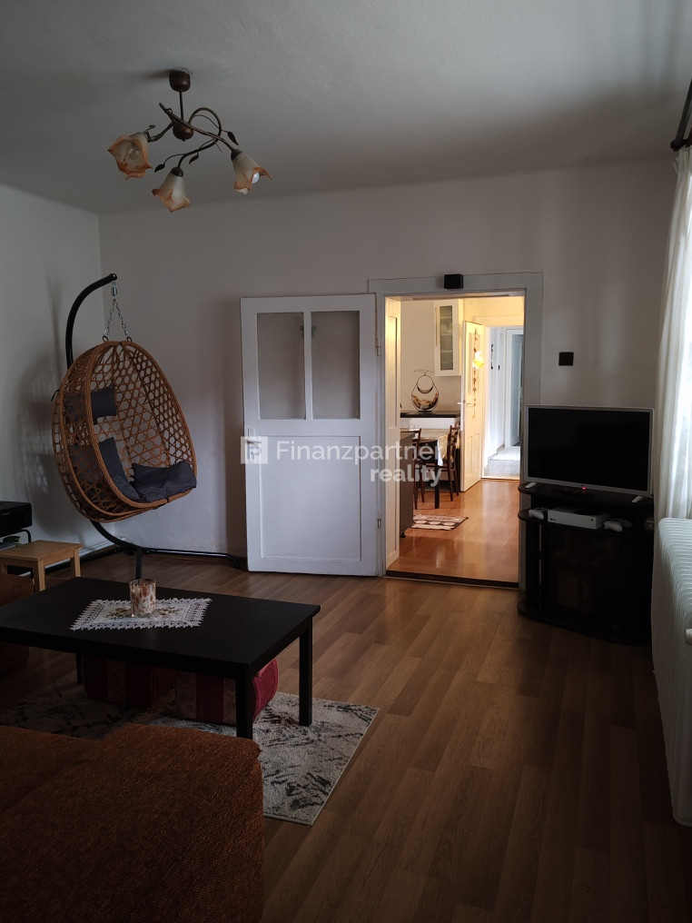 NOVINKA Rodinný dom s veľkým pozemkom a výhľadom na Veľkú J - 13