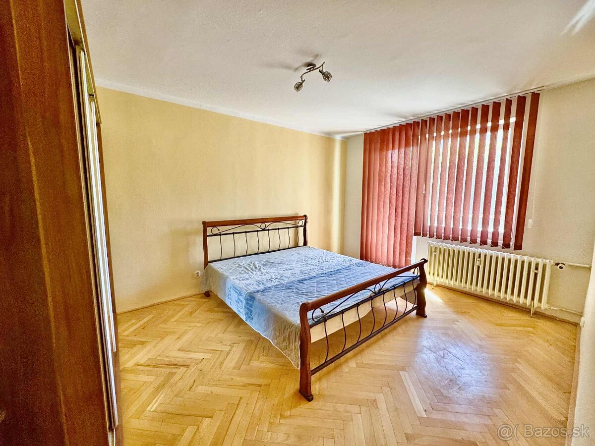 Prenájom 3,5- izbový byt s balkónom a loggiou vo VK - 13