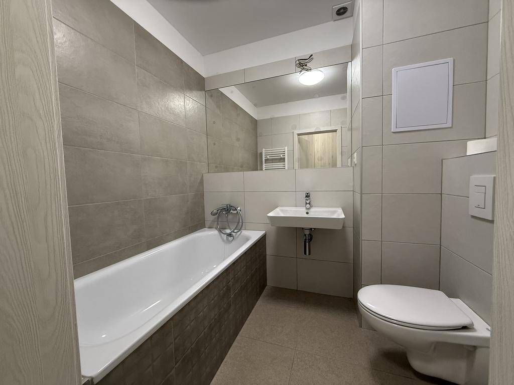 Nové zariadené 1iz., 2izb., 3izb. priestory s predzáhradkami - 13