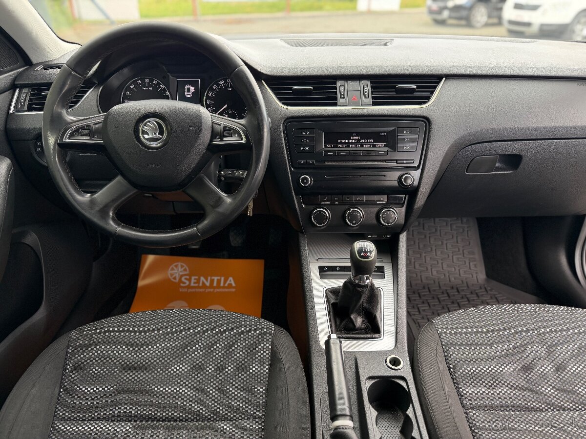Škoda Octavia Combi 1.6 TDI Elegance 4x4 - 13