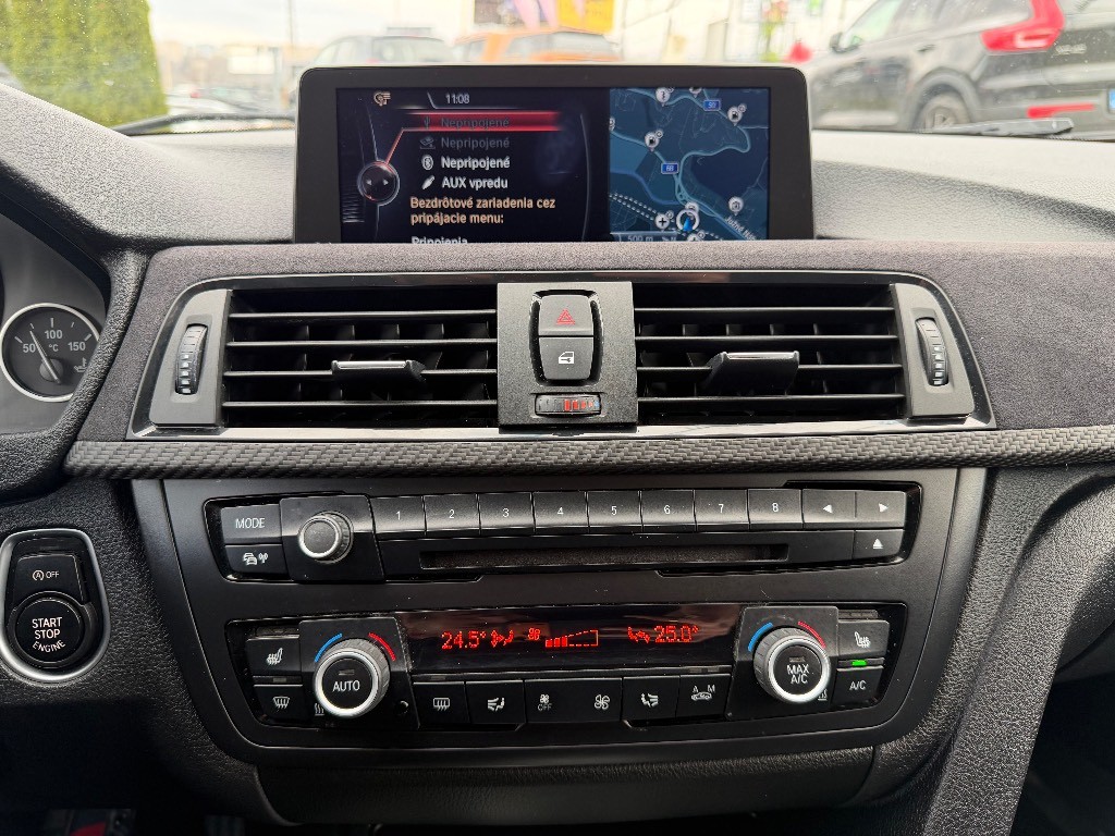 BMW Rad 3 Touring 320d xDrive A/T - 13