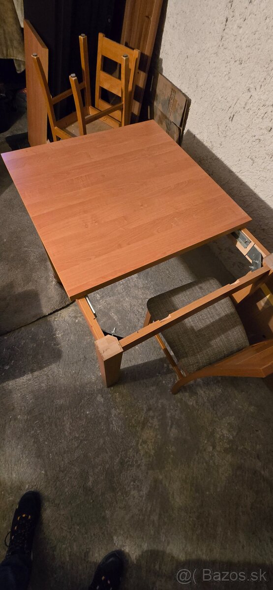 Jedálenský stôl a stoličky - 13