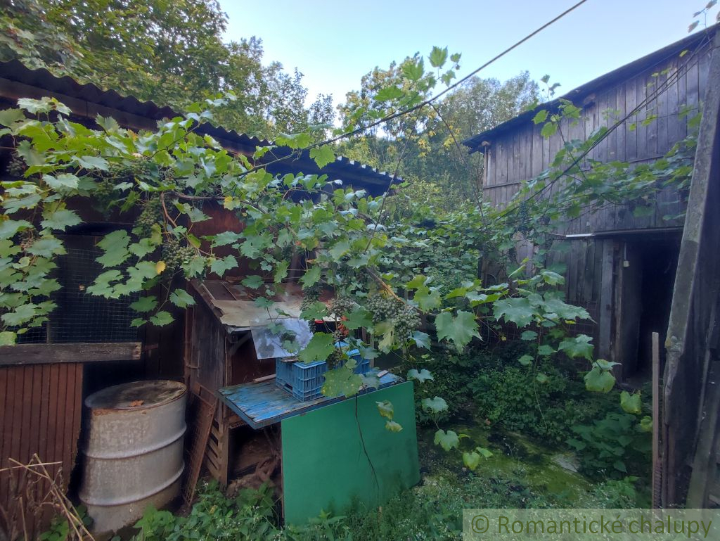 Ponúkame na predaj pozemok v Kolároviciach pri Bytči s roz - 13