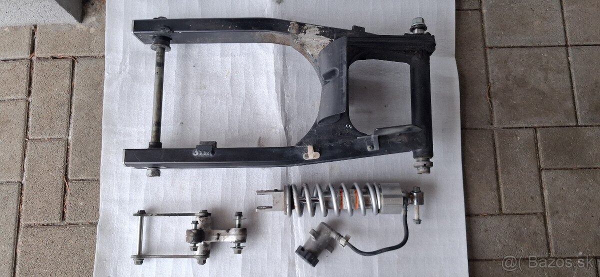 SUZUKI DL 650 V-STROM 2005 - 13