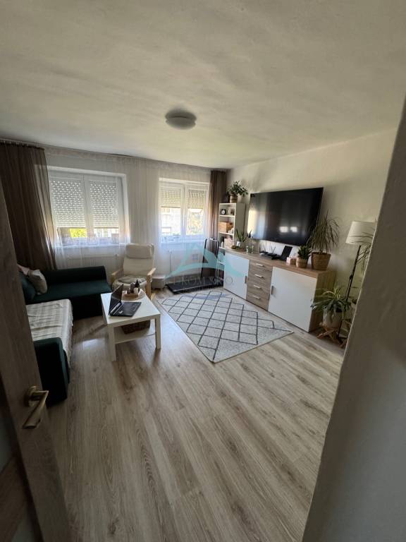 Troj izbový byt na predaj v Šahách - 13