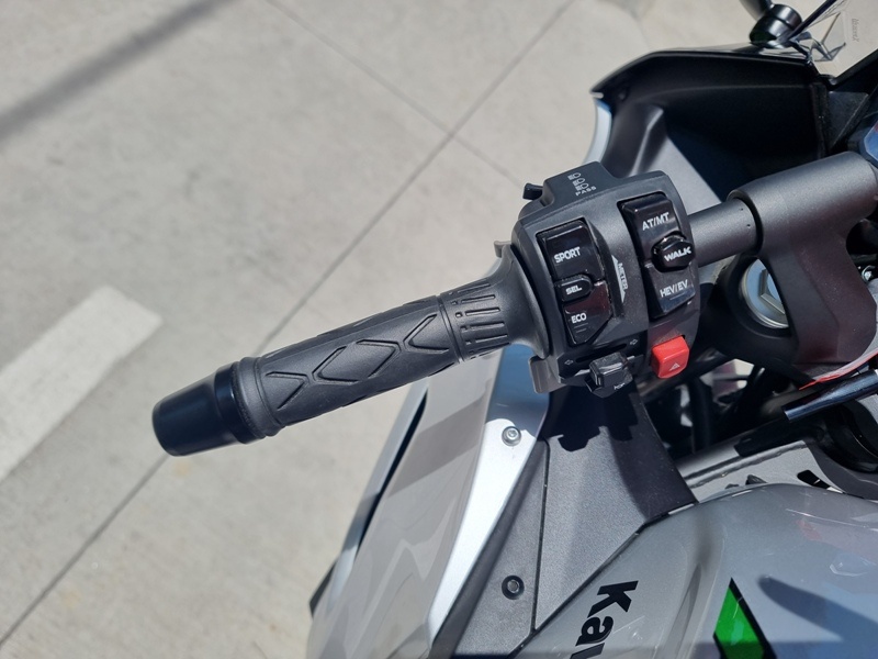 Kawasaki Ninja7 Hybrid - 13