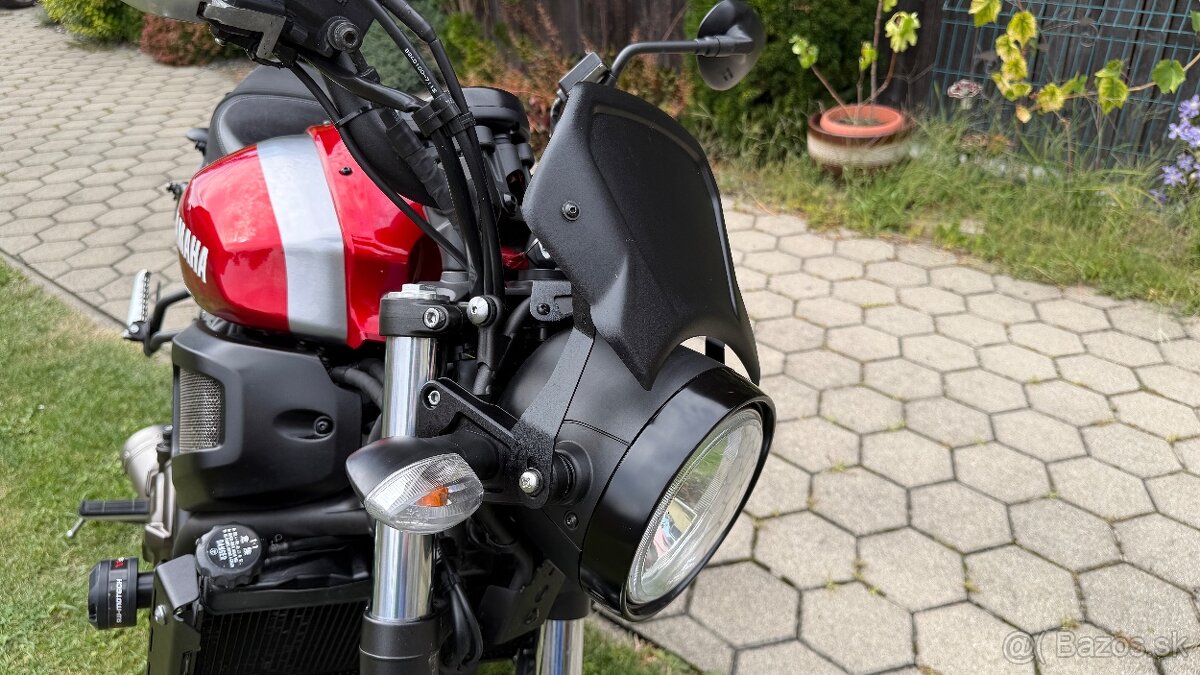 Yamaha XSR 700 - 13
