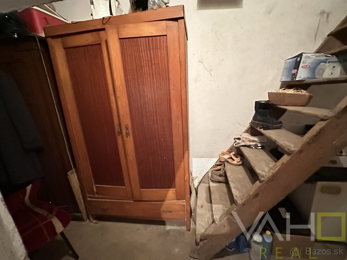 Rodinný dom s veľkým pozemkom a potenciálom – Siladice - 13