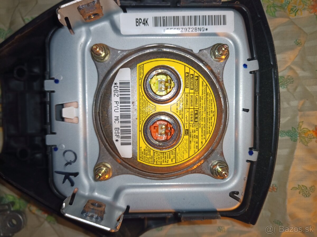 Rozpredam Mazda 3 1,4b 2004 - 13